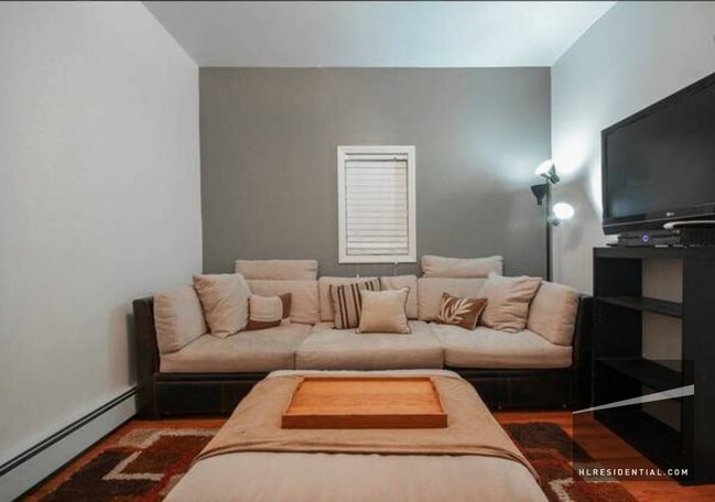 Foto del edificio - 5417 Roosevelt Ave