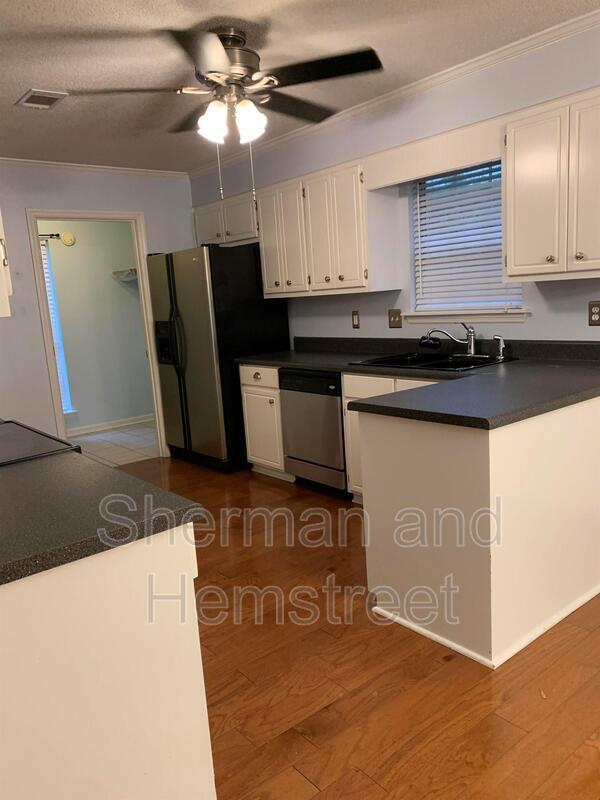 Building Photo - 686 Belmont Ct