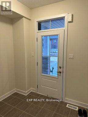 Building Photo - 54 Rowlock St