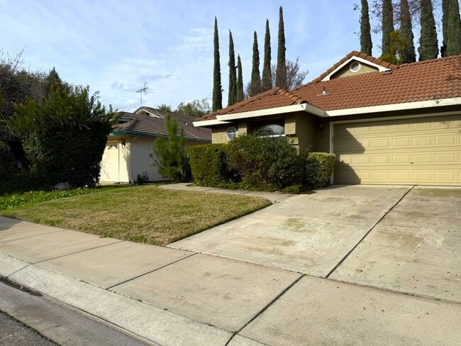 Foto del edificio - Adorbs 3/2 available NOW!!!