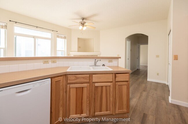 Foto del edificio - 1025 NE Rambling Ln