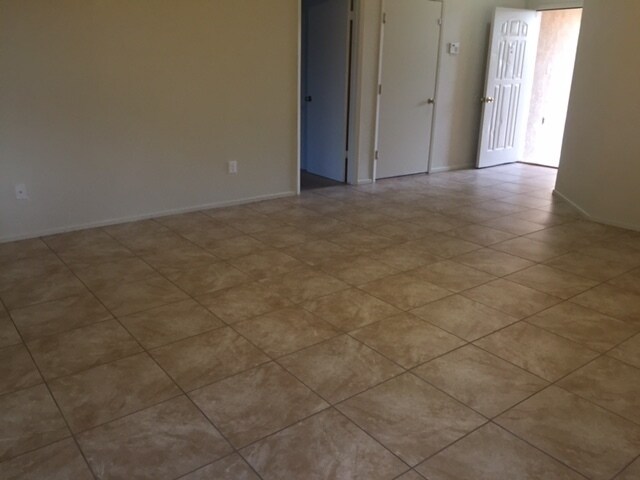 Foto del edificio - 11346 E 26th St