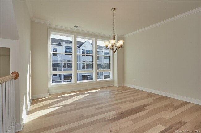 Foto del edificio - 19 W Cross Trail