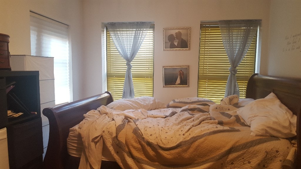 Building Photo - 4601 6th Ave