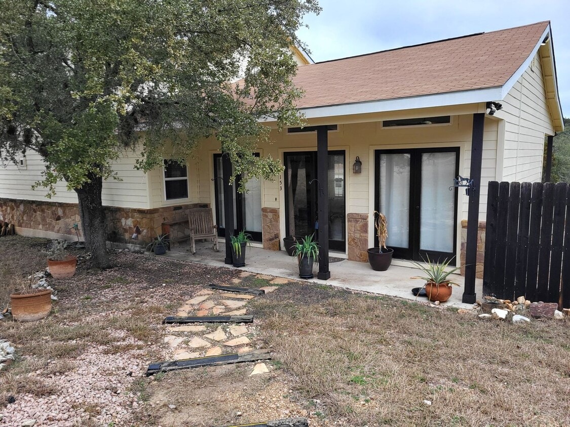 153 Creekside Dr, Helotes, TX 78023 House Rental in Helotes, TX