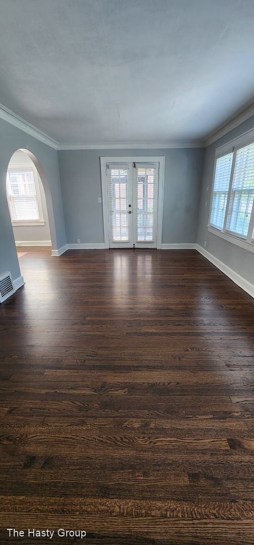 Foto del edificio - 3 br, 2 bath House - 322 E 70th Ter