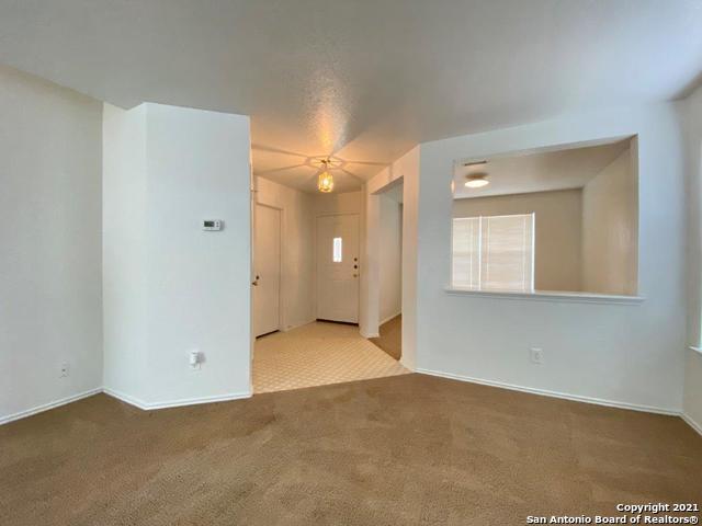 Building Photo - 10 Adobe Grove