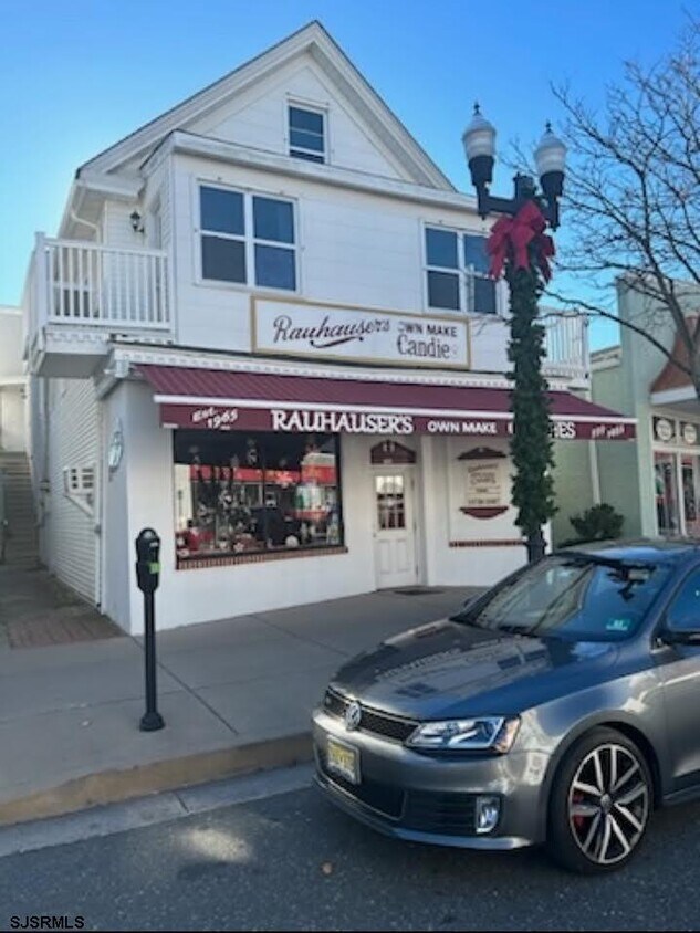 721 Asbury Ave Unit 2, Ocean City, NJ 08226 Room for Rent in Ocean