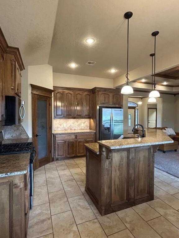 Building Photo - 1518 Scenic Ridge