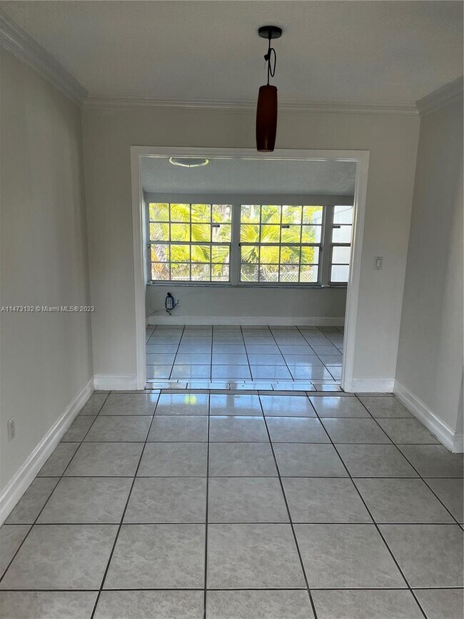 Foto del edificio - 1141 NW 30th Ct