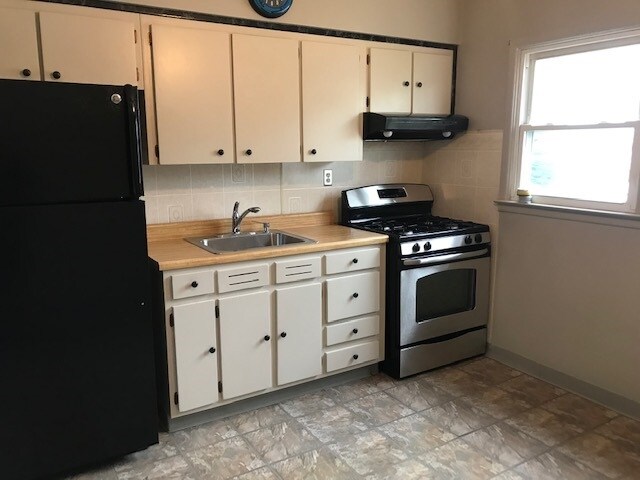 Building Photo - 16-18 Pavonia Ct