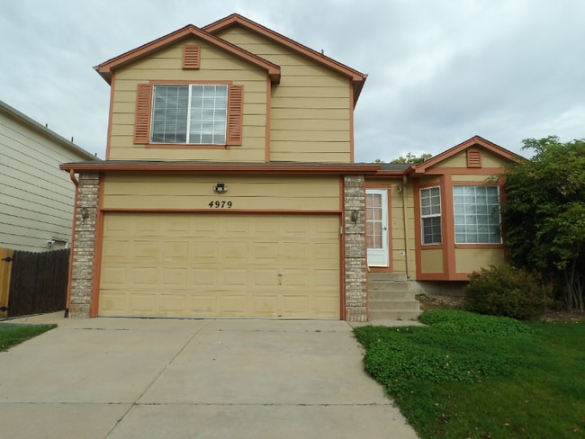 Photo - 4979 Butterfield Dr House