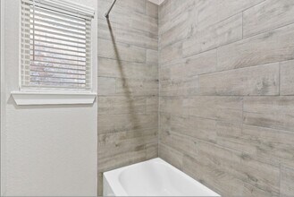 Building Photo - 14130 Cashel Forest Dr