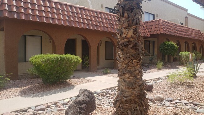 Building Photo - ucpb6