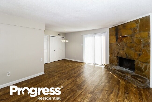 Foto del edificio - 3853 Cedar Path Dr