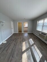 Building Photo - 325 Essex St