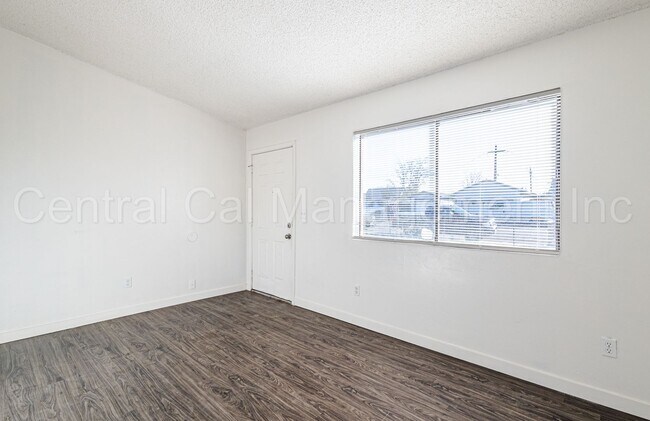 Foto del edificio - 2 Bedroom/1 Bath Home - $1450 Per Month