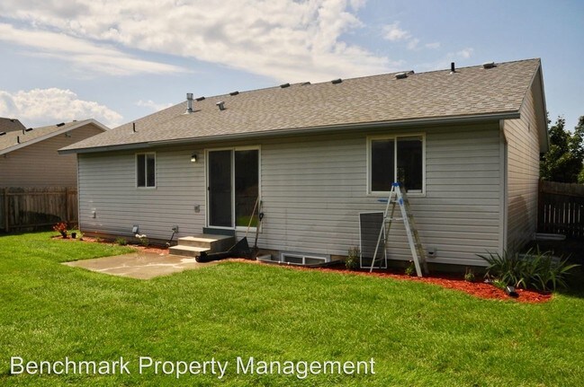 Building Photo - 3 br, 2 bath House - 3020 N. Treaty Rock Blvd