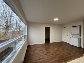 Building Photo - 7 Bennett Ave