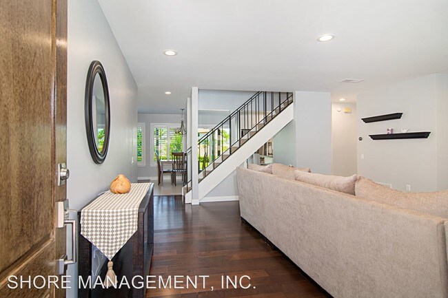 Foto del edificio - 3 br, 2.5 bath House - 3747 MT. ARIANE DR.