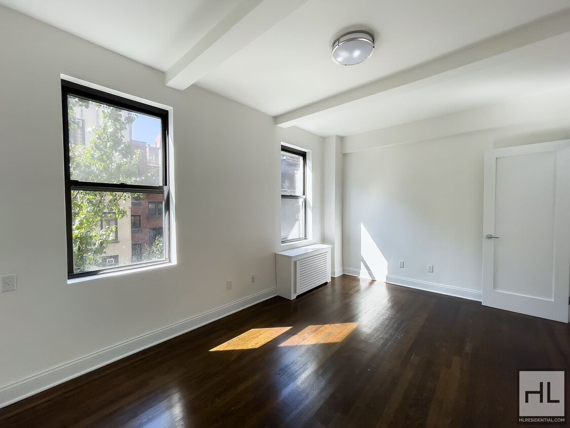 Primary Photo - EAST 37 STREET