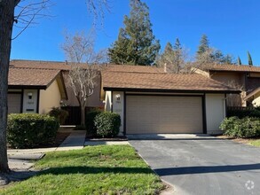 Building Photo - 1816 Countrywood Ct