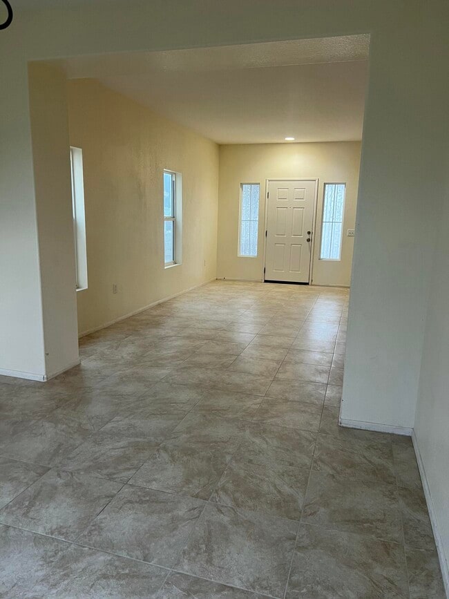 Building Photo - 4301 Bethpage Dr