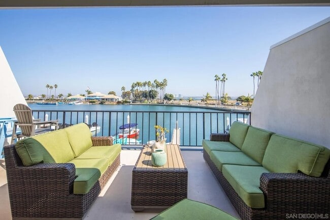 Building Photo - 8 Antigua Ct