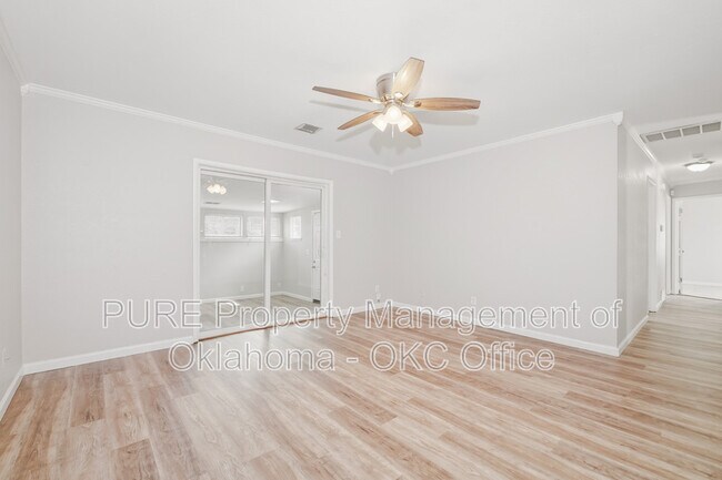 Foto del edificio - 1301 NW 102nd St