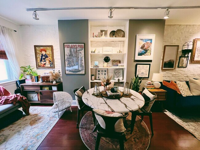 Foto del edificio - Gorgeous 2-Bed Townhome in Whitman! Available on NOW!