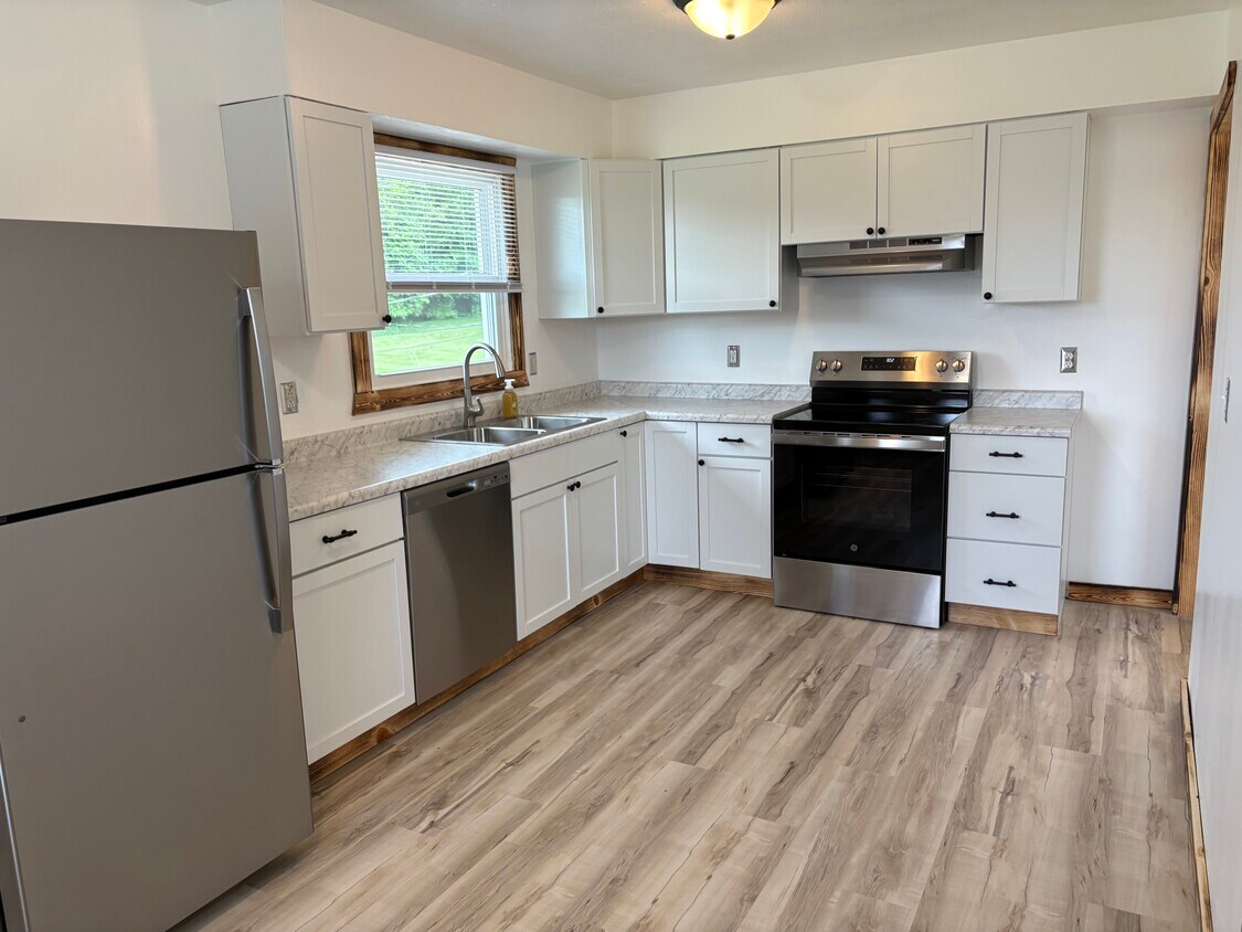 Foto principal - 5204 S College Dr