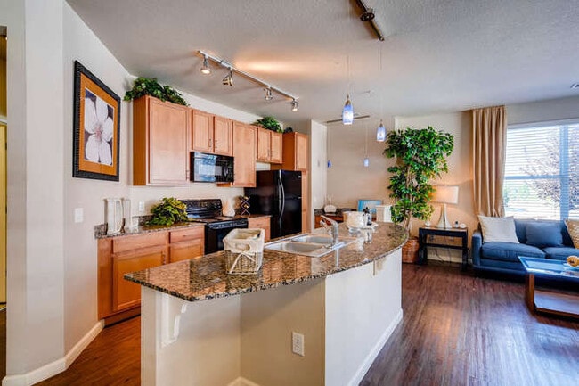 Building Photo - 5151