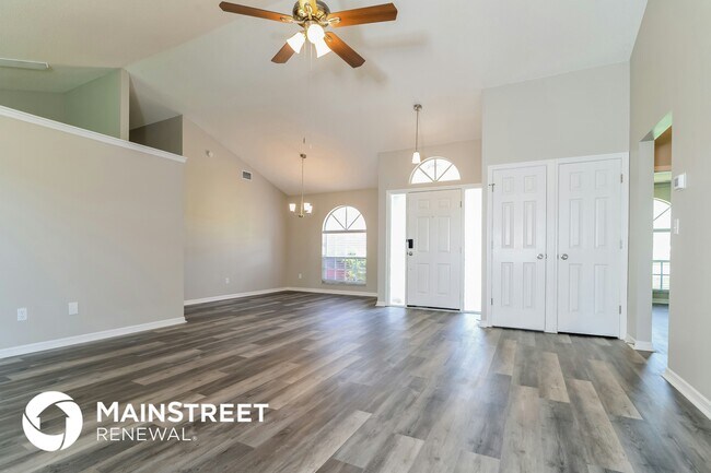 Foto del edificio - 2613 Waterview Dr