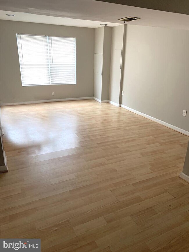 807 Rachel Ct, Landover, MD 20785 Townhouse for Rent in Landover, MD