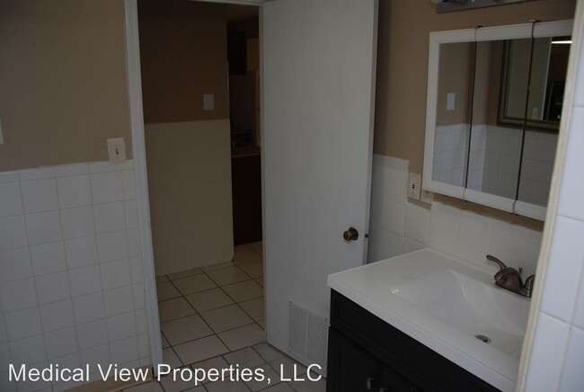 Building Photo - 135 Transcript Ave