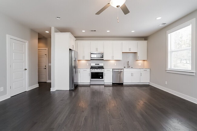 Building Photo - 3411 Old Anderson Rd