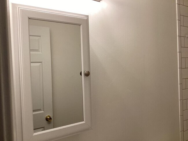 Foto del edificio - 242 E 35th St