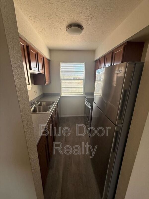 Building Photo - 4601 Carlisle Blvd NE