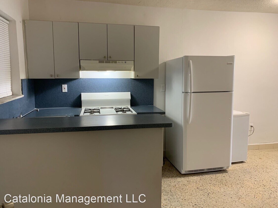 Foto principal - 905-915-915 W 29th St