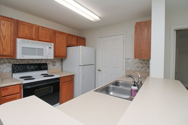 Foto del edificio - ***NORTH NAPLES***VANDERBILT PLACE***ANNUAL UNFURNISHED RENTAL***