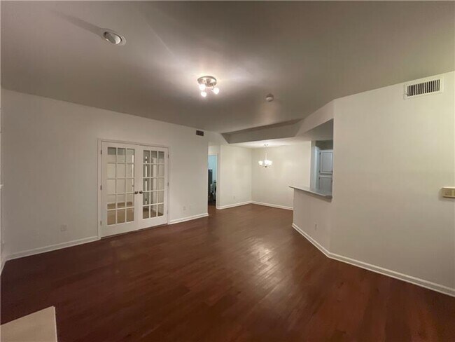 Building Photo - 907 McGill NE Ave