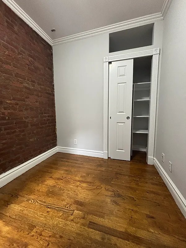 Foto del edificio - 410 E 13th St