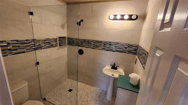 Foto del edificio - 9439 Blue Jay Way