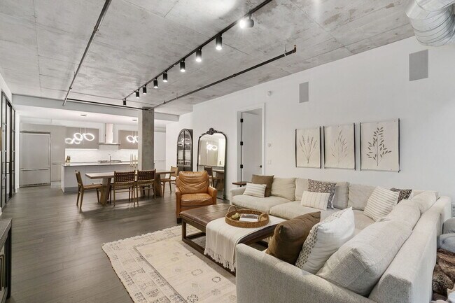 Foto del edificio - 111 S Peoria St