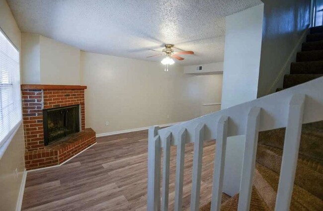 Building Photo - 2439 Ramblewood Ct