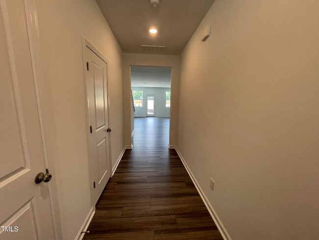 Foto del edificio - 296 Thompson Overlook Wy