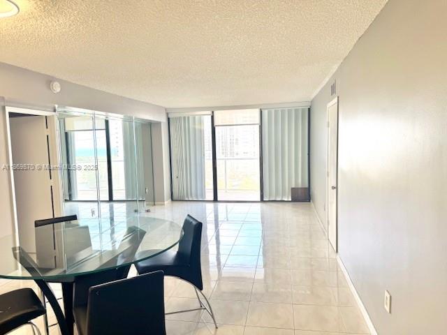 Foto del edificio - 3731 N Country Club Dr