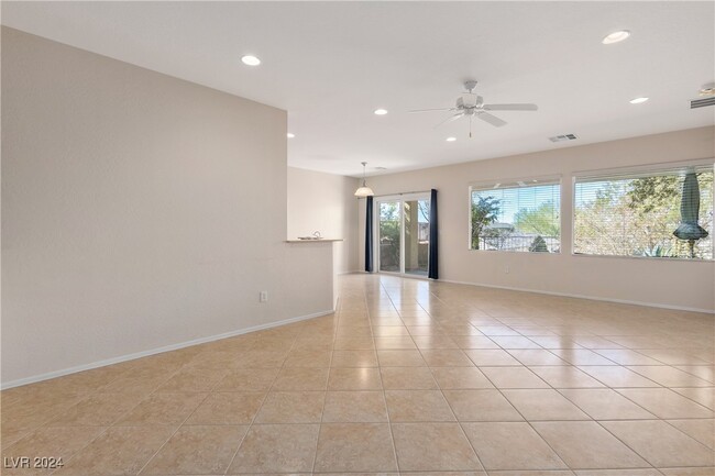 Building Photo - 2505 Crater Rock St