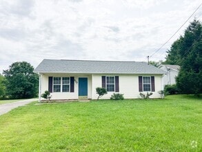 Building Photo - 317 Ashley St