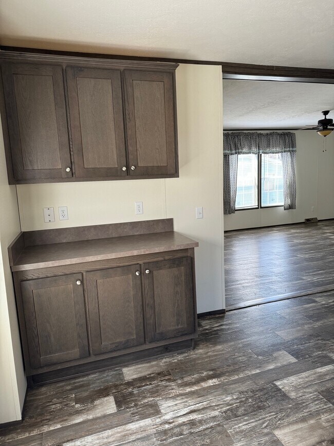 Building Photo - 47 Horseshoe Cir